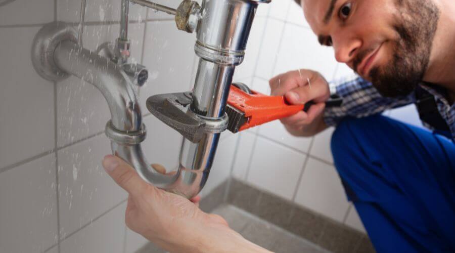 Expert burst pipe repair services in Alma, CO